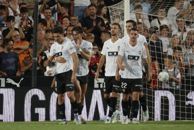 Късна дузпа донесе победа на Валенсия в оспорван двубой с Еспаньол