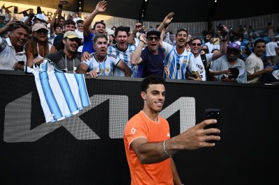 Серундоло сложи край на пътя на Рубльов на Australian Open