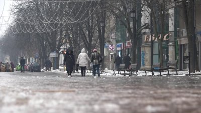 Black Ice in Ruse Sends More Than 120 People to Hospital