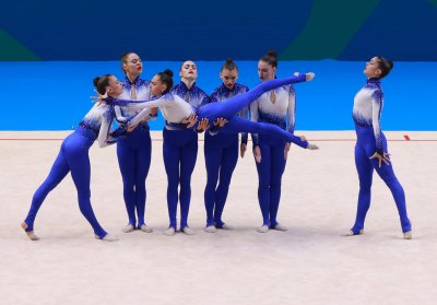 Двукратните световни шампионки участваха в държавния курс по естетическа групова гимнастика