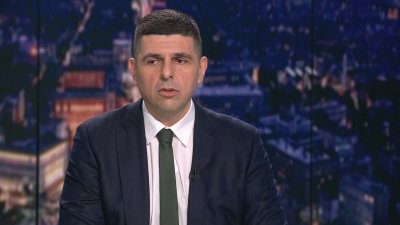 Оставаме твърдо зад антикорупционната си програма и ще продължи битката