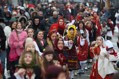 Традиционно Бабино хоро в Разлог (СНИМКИ)