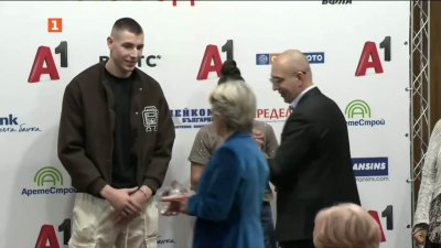 Божидар Саръбоюков и Пламена Миткова спечелиха призовете за атлет и атлетка на 2025 г. на списание "Атлетика"