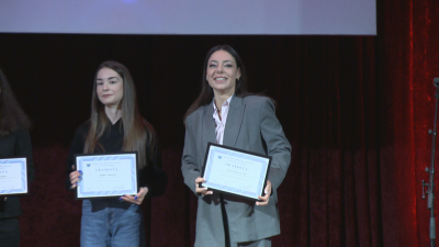 Репортерът на По света и у нас Карина Караньотова беше