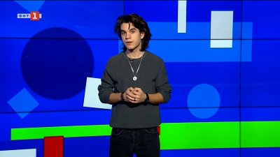 Странен обект премина пред Луната и събуди любопитството на наблюдателите