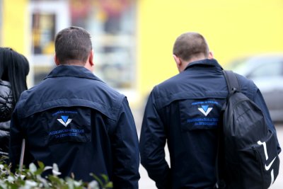 И днес продължават проверките на Националната агенция за приходите и