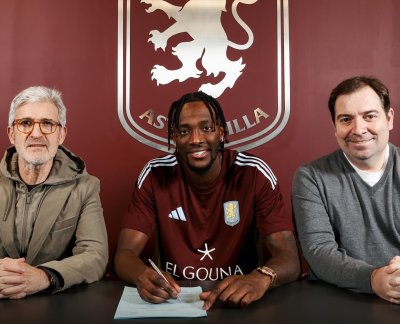 Тами Ейбрахам се завърна в Астън Вила