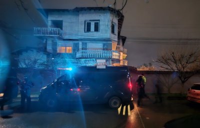 Спецполицаи от отряд "Кобра" на СДВР с акция в Костинброд