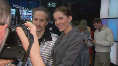 Виктория Сваровски и Михаел Островски ще са водещите на 70