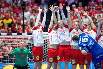 Германия си уреди финал с Дания на eвропейското първенство по хандбал