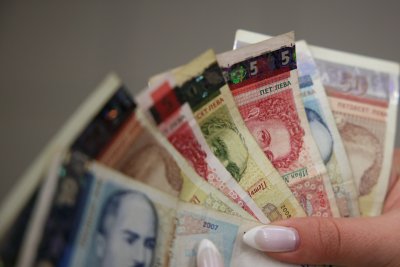 Близо 68 процента от всички левови банкноти са вече изтеглени
