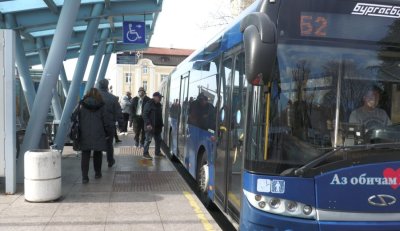 Ученици и студенти в Бургас ще пътуват за 1 евро на месец