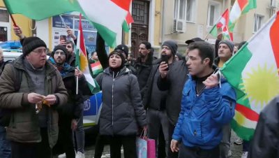 Протест в защита на кюрдското население в Североизточна Сирия се