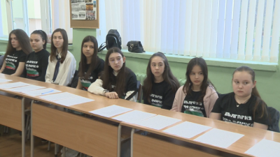 Избори в училище: Учениците в Перник гласуваха по всички правила за председател на училищния съвет