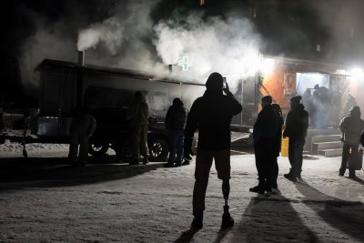 В Абу Даби се очаква началото на тристранните преговори между