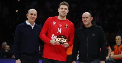 Класата на Везенков върна Олимпиакос на правия път в Евролигата (ВИДЕО)