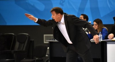 Легендарен наставник пое Спартак Плевен