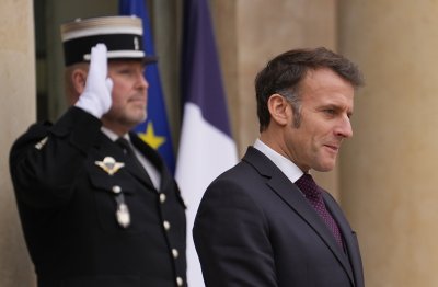 Срещи за Украйна и в Париж: Еманюел Макрон приема Антониу Коща и Урсула фон дер Лайен