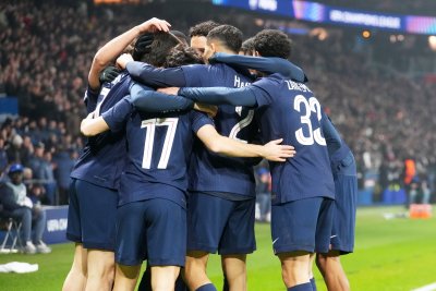 ПСЖ спечели визитата си на Страсбург, Хакими получи червен картон