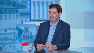 Истината е че в очите на обществото в последните месеци