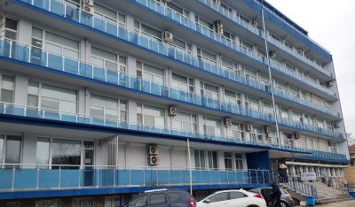 Ръководството на МБАЛ "Света Анна" във Варна в опит да спаси детското отделение