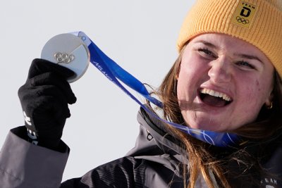 Осем комплекта медали бяха спечелени във втория ден на Игрите в Милано/Кортина