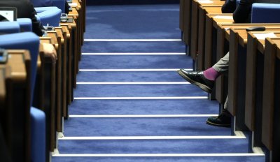 Парламентът ще изслуша министъра на икономиката заради необосновано повишаване на цените на основни стоки и услуги