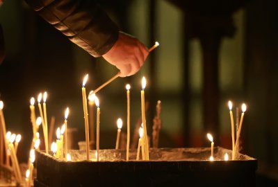 Задушница преди Месопустна неделя е Почитаме паметта на починалите си