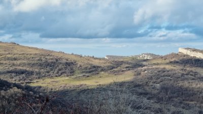 Районът където вчера бяха открити издирваните трима във връзка със