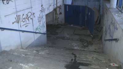 Граждани сигнализираха за опасен подлез при жп гара Искър Подлезът