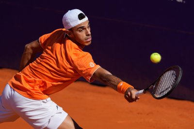 Франсиско Серундоло ще играе за титлата на тенис турнира в Буенос Айрес за трета поредна година