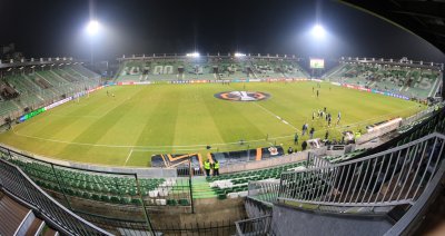 Лудогорец пребори снега и се похвали с отлични условия на &ldquo;Хювефарма Арена&rdquo; преди мача с Ференцварош тази вечер