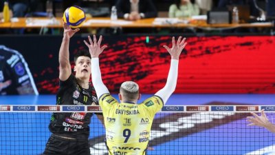 22 точки за Алекс Николов, но Кучине Лубе загуби от Модена в италианската Суперлига