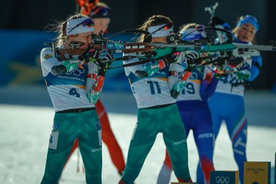 Блестяща Лора Христова завърши седма с 20 от 20 при стрелбата, Милена Тодорова 14-а в преследването на 10 км в Милано/Кортина