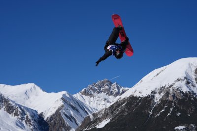 Отложиха финала в слоупстайла при жените от олимпийската надпревара в сноуборда
