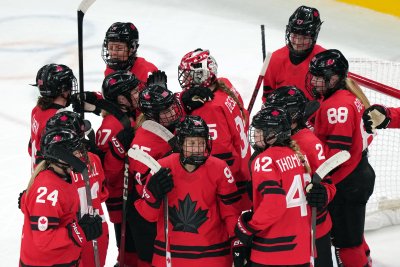 Канада и САЩ отново ще си оспорват златните медали на олимпийския турнир по хокей на лед при жените