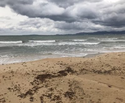 След изчезването на рибарски кораб с трима души на борда