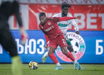 Дейвид Пастор отново на линия за ЦСКА преди дербито в Бистрица