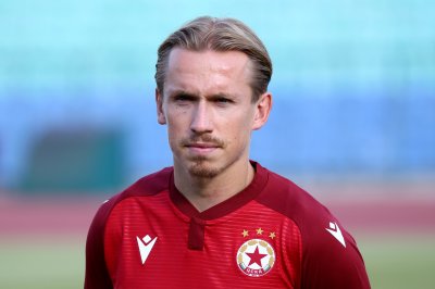 ЦСКА се раздели с шведския халф Дейвид Сегер