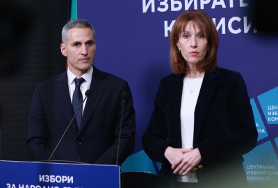 Еднакви паравани във всички избирателни секции и обучение на членовете