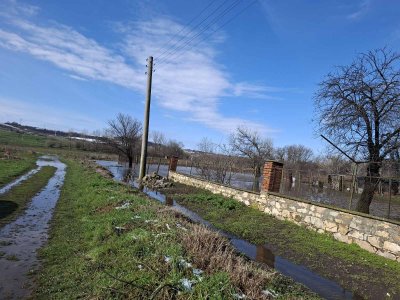 След обилните валежи: Залети пътища и имоти в различни населени места на Хасковска област
