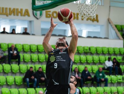 Локомотив Пловдив си гарантира исторически полуфинал за Купата на България