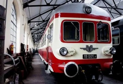 Ретро мотриса пътува от София до Банкя по повод Баба Марта