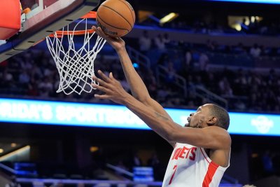 Кевин Дюрант отбеляза 40 точки за успеха на Хюстън Рокетс над Орландо Меджик