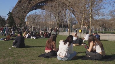 Капризите на времето: Във Франция измериха 28,3 градуса