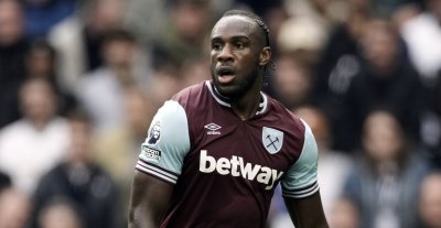 Ал-Сайлия привлече Михаил Антонио