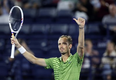 Медведев на финал в Дубай и на крачка от първа дублирана титла