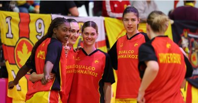 Борислава Христова и клубният й тим Атинайкос стартираха с победа в полуфиналите срещу Панатлитикос