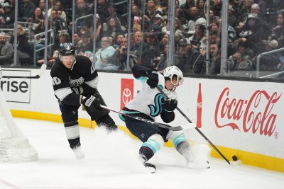 Тампа Бей Лайтнинг привлече ветерана Кори Пери