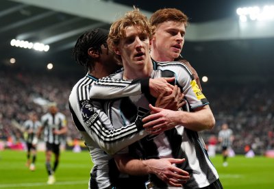 Нюкасъл шокира Манчестър Юнайтед с човек по-малко и нанесе първа загуба на Карик